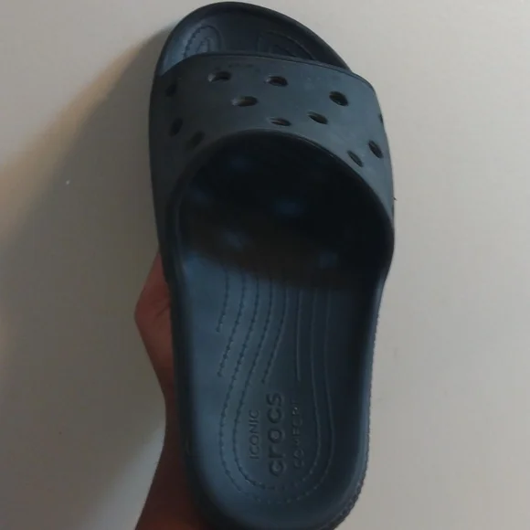 Crocs slide - Picture 2 of 3